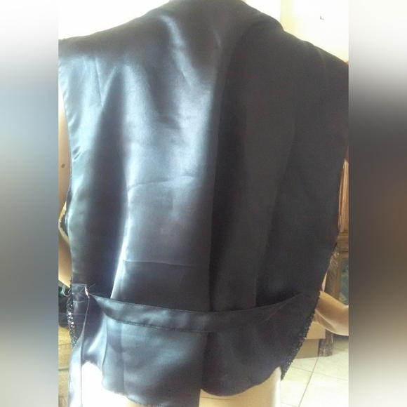 VINTAGE VEST BY BALI CHIC ONE SIZE? ADJ. BELT GOLD BLACK & SILVER BLING BLING !! - Picture 3 of 8